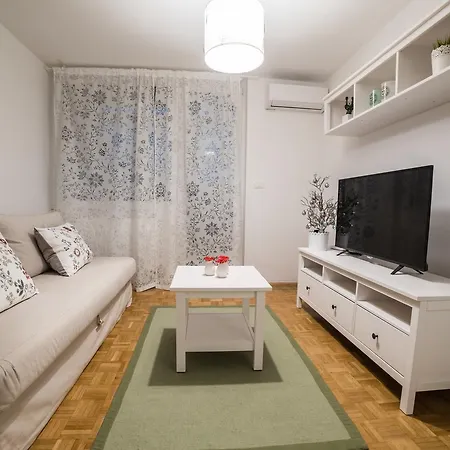 Lily Apartment